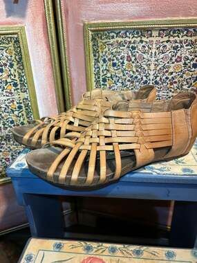 Chocolat Blu Woven Leather Sandals Tan Brown Gladiator Shoes